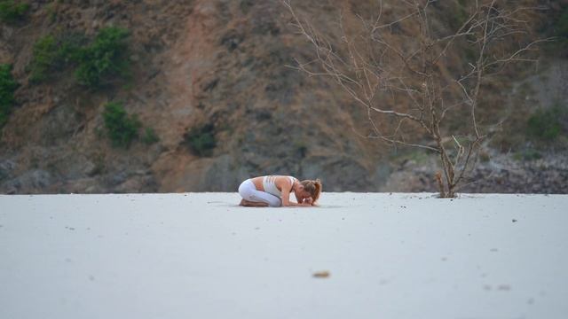 Простая йога, 12 мин. Зарядка #yoga #простаяйога #саморазв?