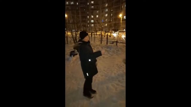 влог взрываем хлопушки и бенгальские огни смотреть онлайн