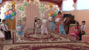 танец с подушками 1