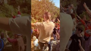 Ты не в кадре.
Ты в каждом,
Кто пробудился.
С днем рождения