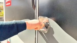 Прицеп — Фургон МОЛОДЕЦ № 1056