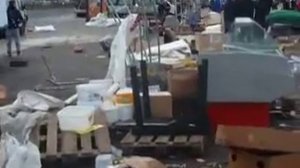 метро "пр.Большевиков".Рынок-шатер.