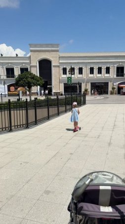 Like Masha гуляет в Land of Legends! Подписывайся! ставь лайк!