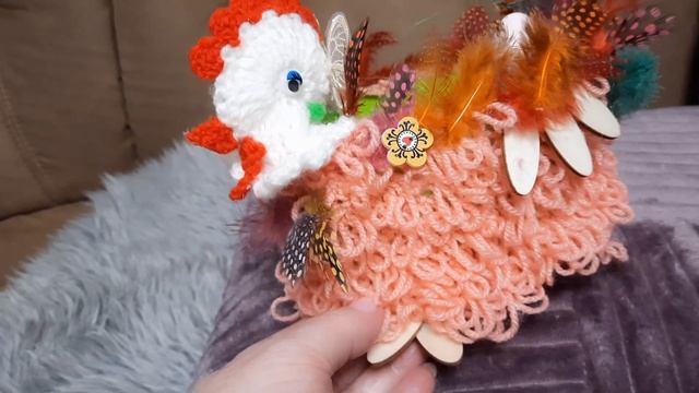 вязаная курочка с пёрышками смотреть онлайн