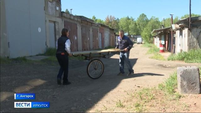 Усовершенствованные носилки для участников спецоперации изготавливает житель Ангарска Андрей Прачко