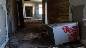 ОПАСНЫЕ ИГРЫ В ЗАБРОШЕННОЙ ШКОЛЕ