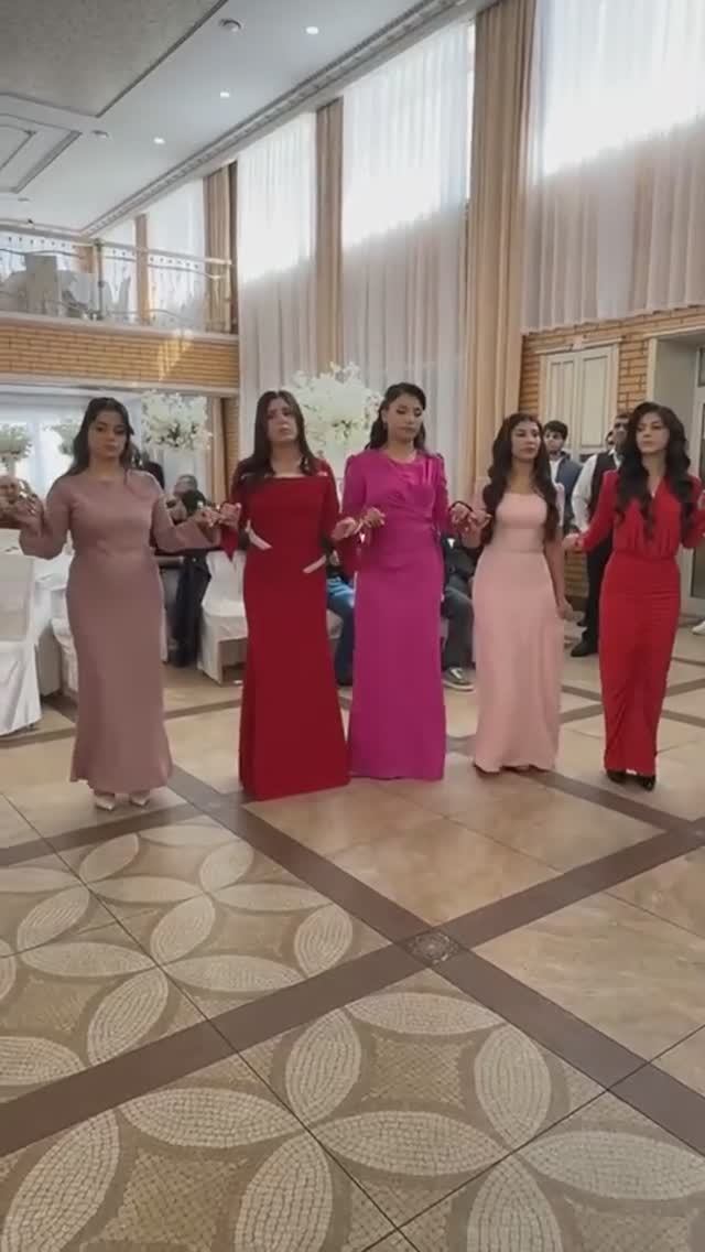 Шикарная🦚 езидская свадьба в Новосибирске🇷🇺 Dawata ezdia😍 смотреть онлайн