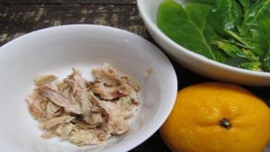 Салат из курицы с мандарином