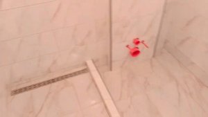 Душевой поддон из алюминиевых уголков