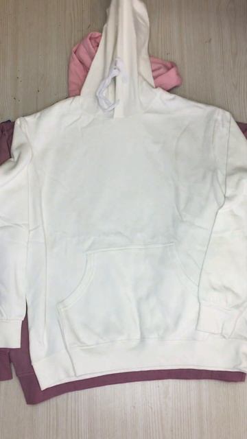 Одежда оптом. Толстовки женские M.A.P.P. Цена 19,98 евро/шт. 10 единиц. смотреть онлайн