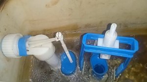 Как экономить воду в бачке в унитазе и измеряем с помо?