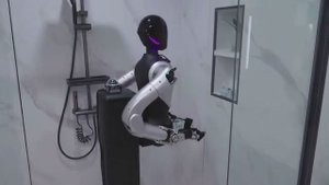 Колесный гуманоидный робот для уборки в гостиничных номерах.