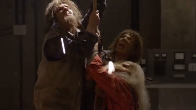 Мужика ударило током ПОВОРОТ НЕ ТУДА 5 КРОВНОЕ РОДСТВО