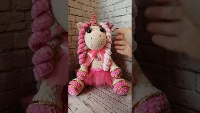 Обзор единорожка вязаная 40 см.
