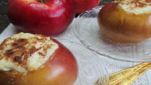 Яблочный десерт с хурмой и брынзой