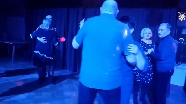 14.02.25г...Гомель... Зажигаем в Д. К. Фестивальный... 💃🕺💃.. смотреть онлайн