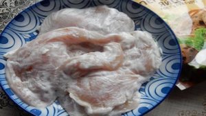 Куриная грудка с сыром в беконе