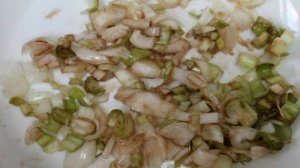 Салат с капустой, огурцом и черным тмином