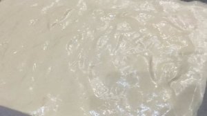 Бисквитный рулет с масляным кремом и джемом