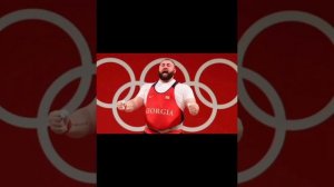 Грузинский тяжелоатлет Лаша Талахадзе стал трехкратн