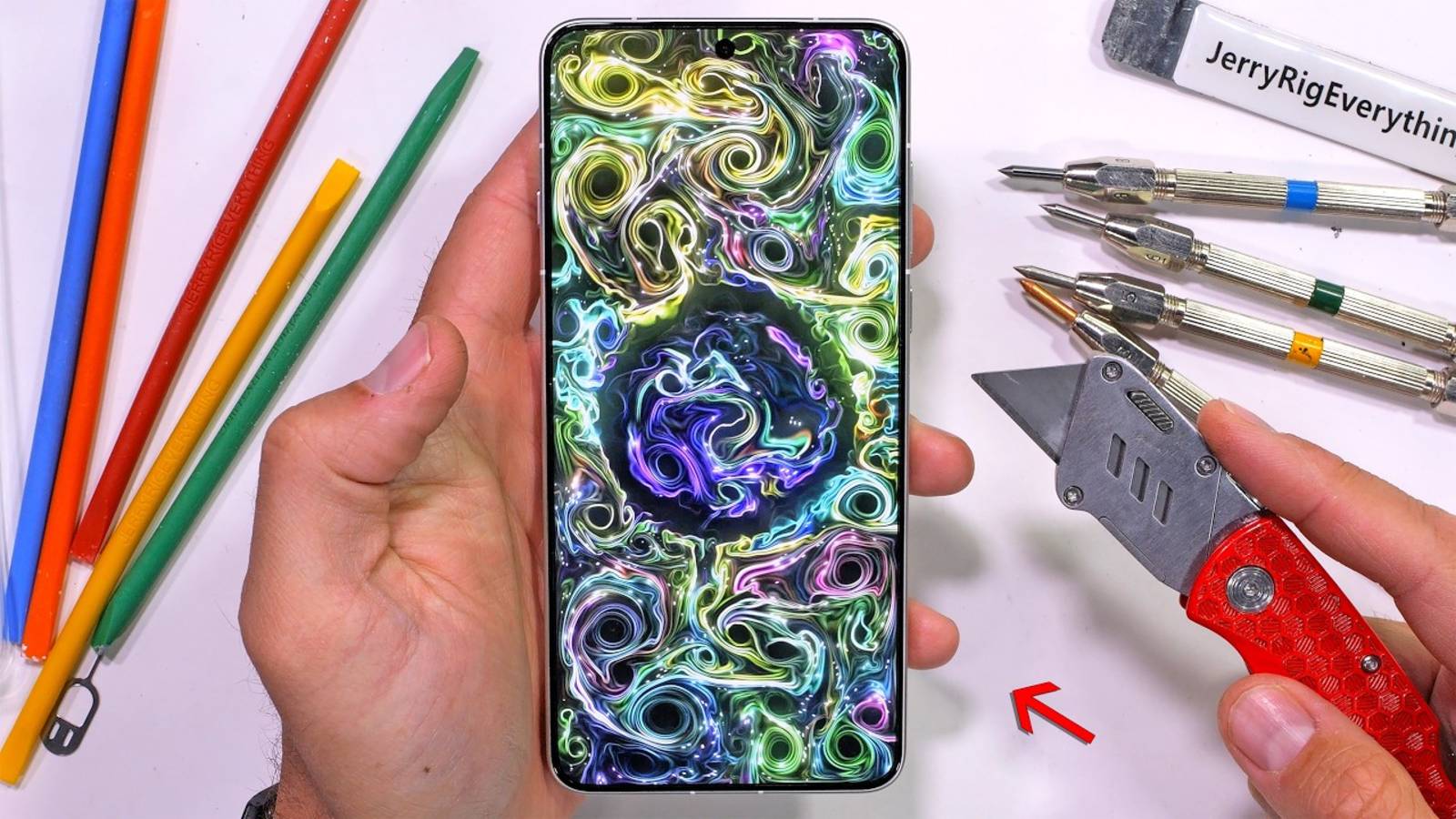 JerryRigEverything: ЛУЧШИЙ телефон, который НЕЛЬЗЯ купить в США | Oppo Find X8 Ultra