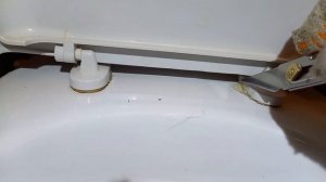 Сиденье унитаза сдвигается 1