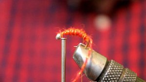 мушка на крупного хариуса