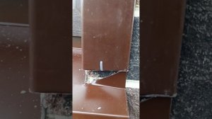 установка отливов, откосов без саморезов