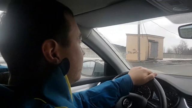 Бухгалтер и цветная бумага