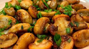 Как правильно жарить шампиньоны 🍄 | Секреты вкусных и румяных грибов на сковороде!