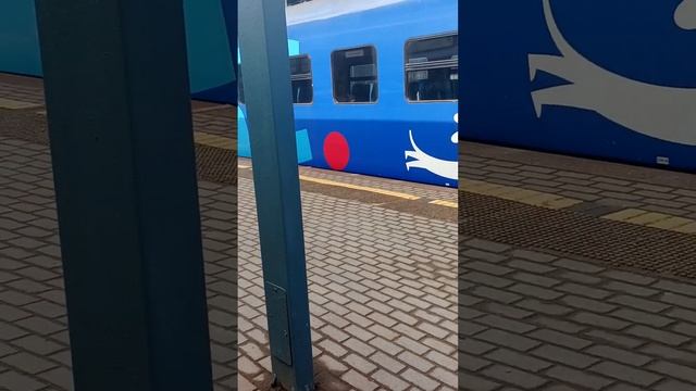 звук поезда станции
