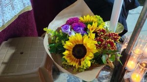 Наш букет поставили у самой _Стопочке_ в часовне _Стопочка_ в праздник Вознесения Господня - счастье