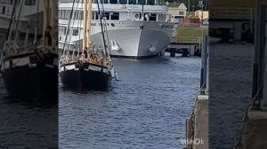 КАК ВЫ ЯХТУ НАЗОВЕТЕ , ТАК ОНА И ПОПЛЫВЕТ ...⛵️🛟