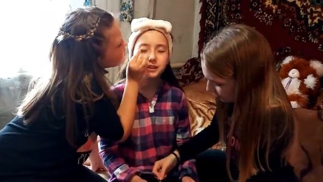 ЧЕЛЛЕНЖ Мои подруги делают мне макияж