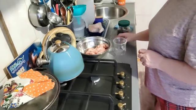 Мой котейка дома. И мы счастливы 🥰. смотреть онлайн