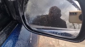 Для чего зубная паста на зеркале