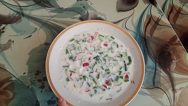 Окрошка на кефире.