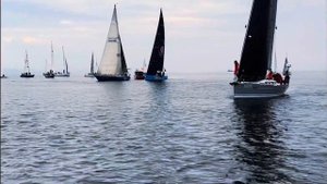 Первые минуты после старта. Парусная регата «Чемпиона