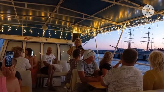 Морская прогулка на теплоходе "Ай-Тодор". Морпорт горо?