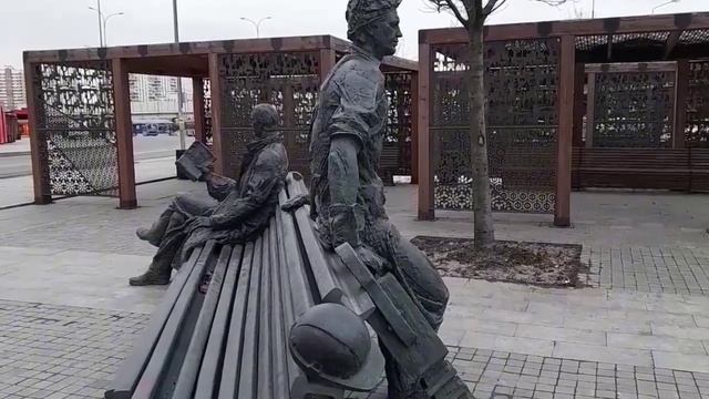 На кого он похож? Наталья, писатель и метростроевец.  Жанровая скульптура м.Рассказовка