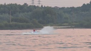 Гидроциклы устроили водное шоу на Орлике в Брянске