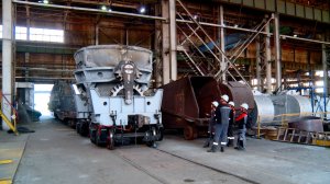 Работники комбината освоили производство шлаковозов собственными силами
