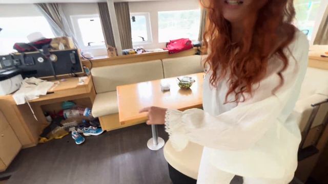 ЯХТА ИЛИ ДВОРЕЦ | ОБЗОР НА КАТАМАРАН смотреть онлайн