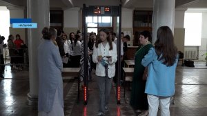 Сегодня выпускники сдавали один из обязательных экзаменов - русский язык