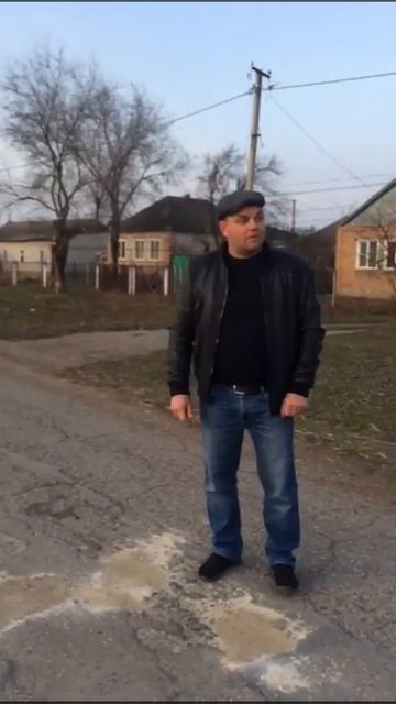 В Левокумском дорожное полотно отремонтировано в соответствии с имеющимися возможностями смотреть онлайн