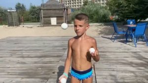 Необычные трюки по жонглированию! Часть 6 #жонглирование #жонглер #juggling #juggler #jugglers