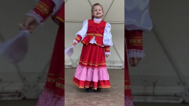 Народная песня " Рассыпала Маланья бобы"