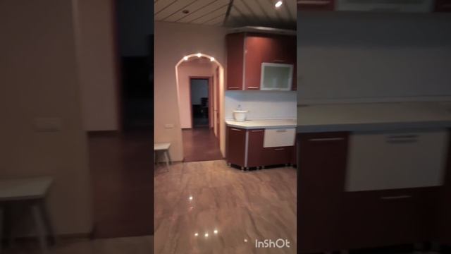 Просторная квартира в развитом районе нашего города! смотреть онлайн