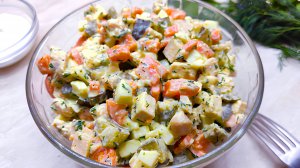 Куриная грудка и маринованные огурцы — идеальное сочетание вкуса