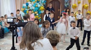 Песня на выпускной в детском саду Медвежонок